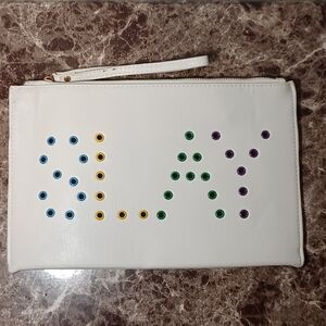 Slay - Elegant White Clutch with Gold Zipper